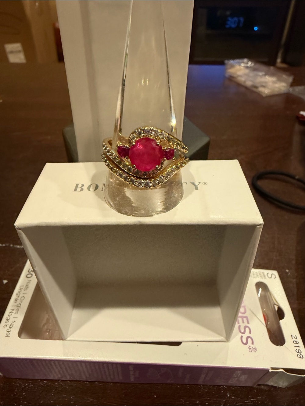 Pink Sapphire on Gold. Two Bander.